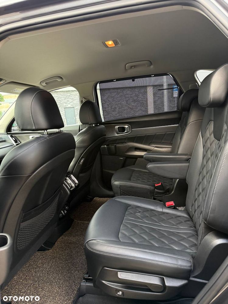 Kia Sorento - 33