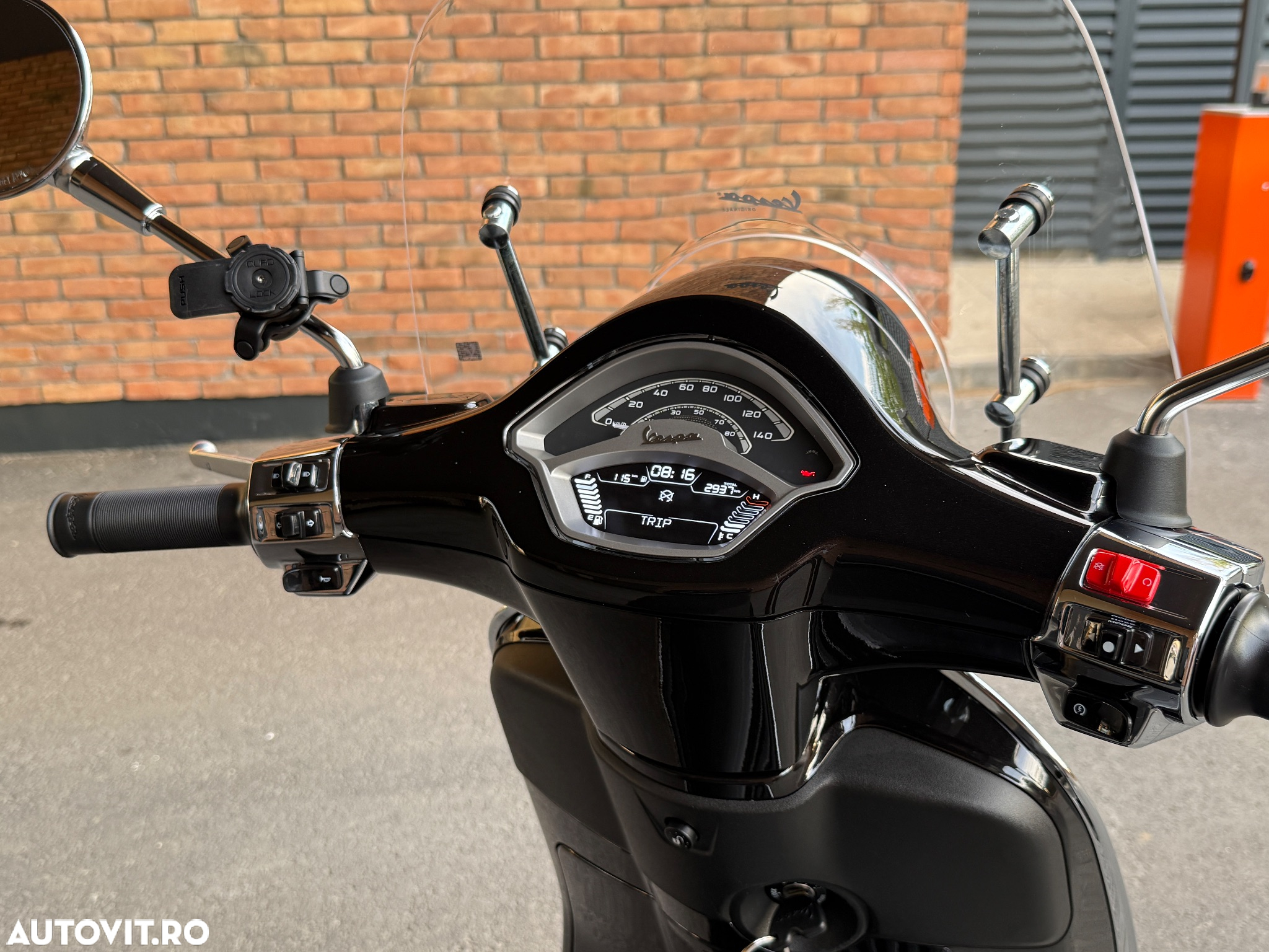 Vespa 125 Primavera - 10