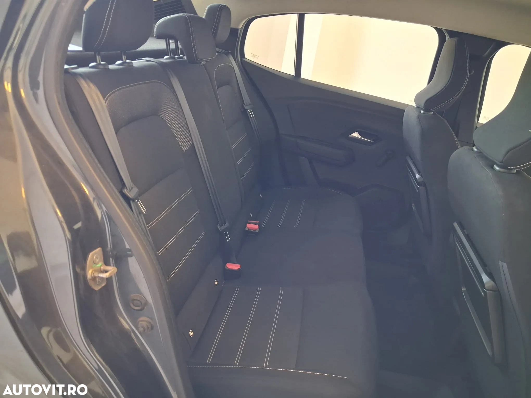 Dacia Logan TCe 90 CVT Comfort - 14