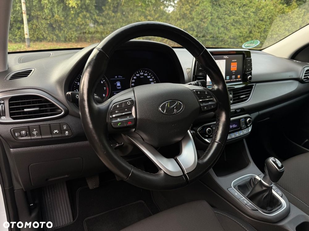 Hyundai i30 1.4 Premium - 6