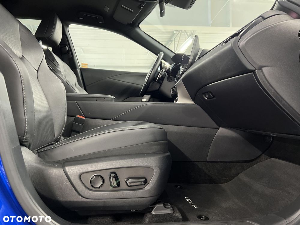 Lexus RX 350h F Sport Design - 12