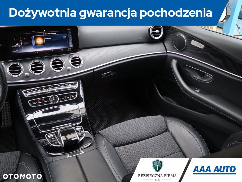 Mercedes-Benz Klasa E - 9