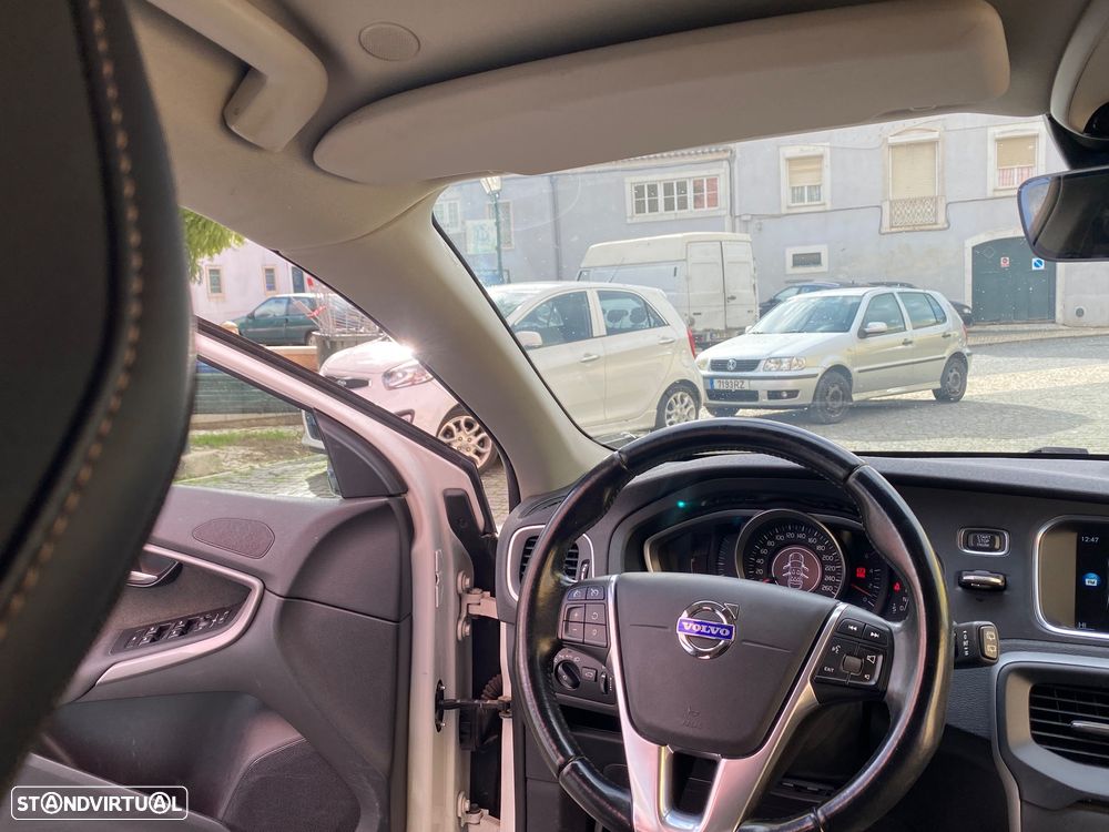 Volvo V40 Cross Country 1.6 D2 Kinetic Powershift - 23