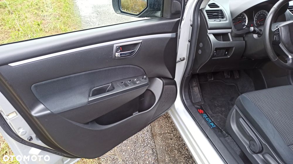 Suzuki Swift 1.2 4x4 Club - 11