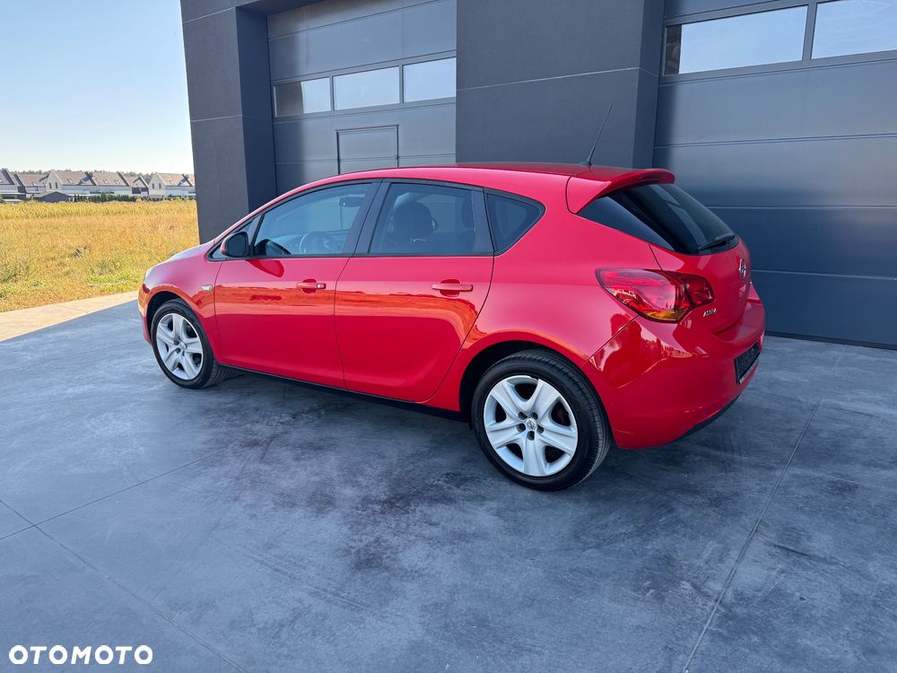 Opel Astra 1.4 ecoFLEX - 7