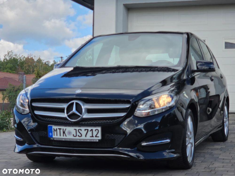 Mercedes-Benz Klasa B 180 BlueEFFICIENCY Edition Style - 29