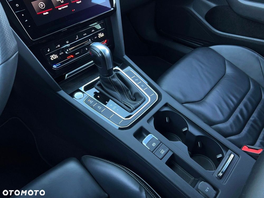 Volkswagen Arteon 2.0 TDI R-Line DSG - 24