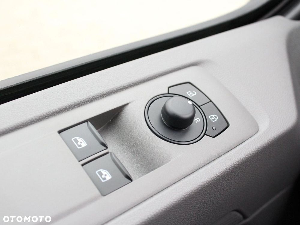 Volkswagen Transporter - 13