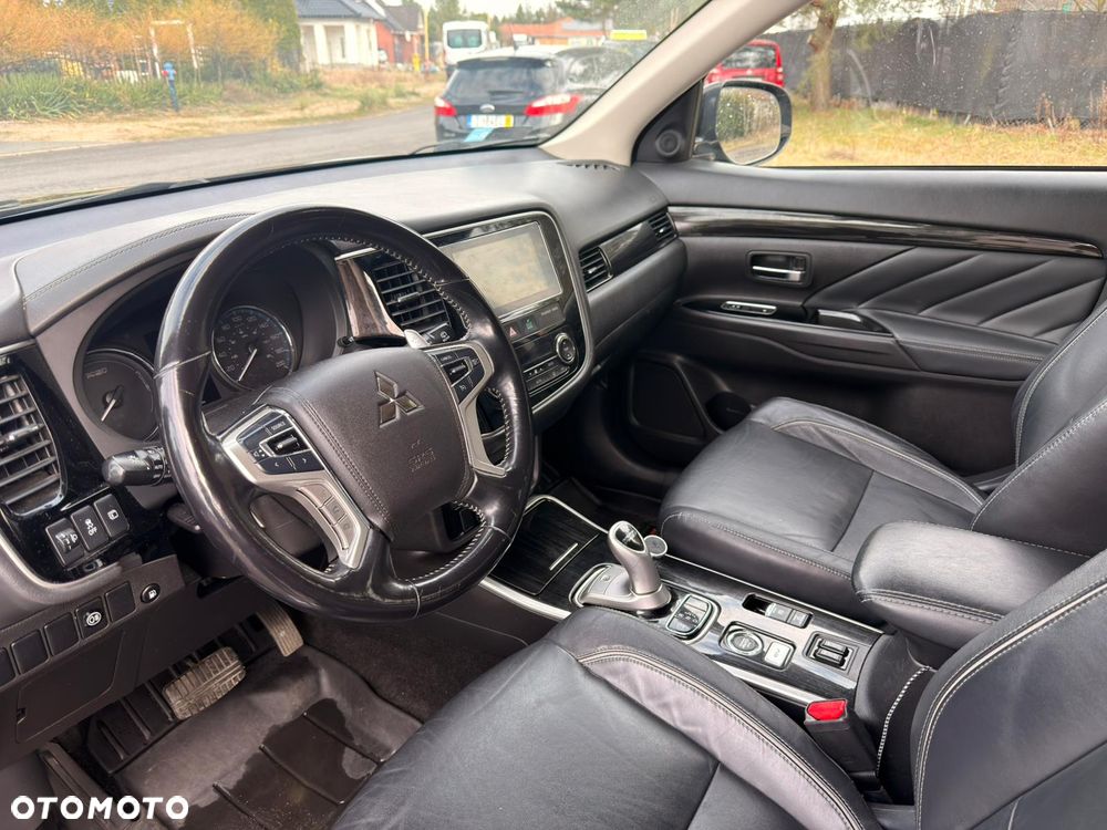 Mitsubishi Outlander 2.0 4WD - 4