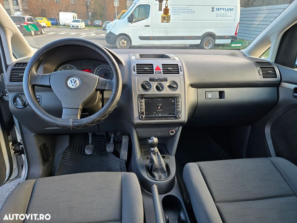 Volkswagen Touran 1.9 TDI Highline - 9