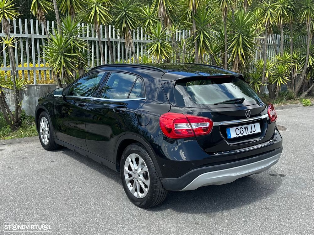 Mercedes-Benz GLA 180 d Urban - 4