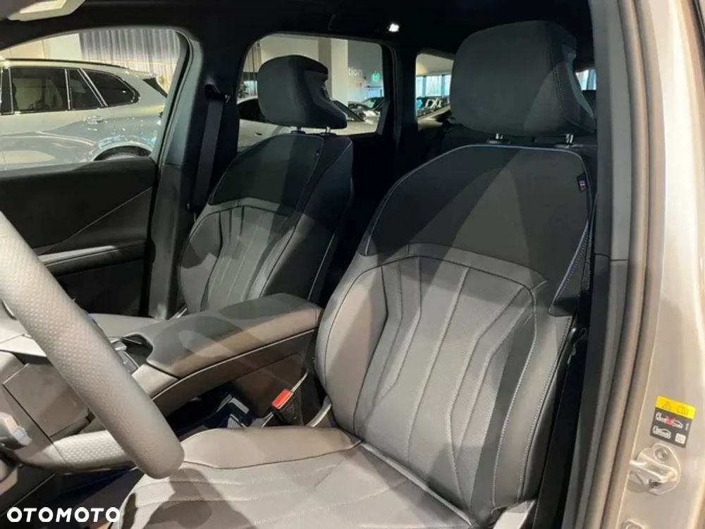 BMW iX3 - 10