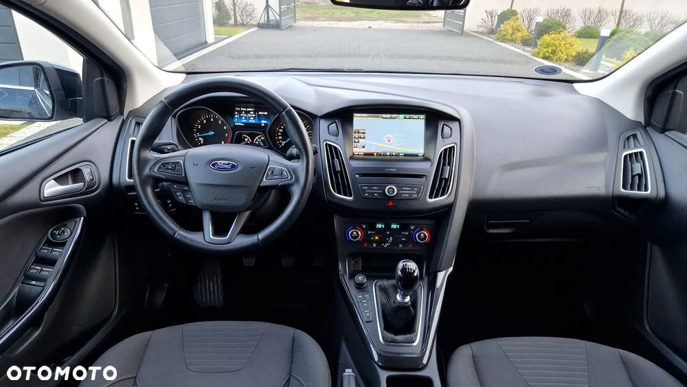 Ford Focus 1.0 EcoBoost Titanium ASS - 6