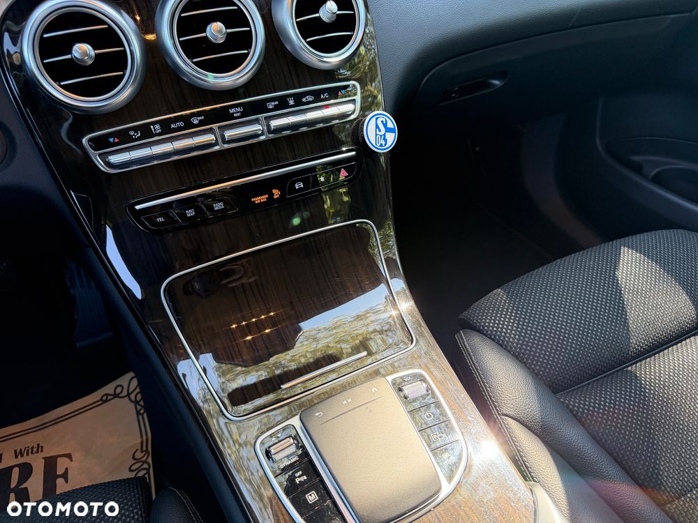 Mercedes-Benz GLC 300 de 4Matic 9G-TRONIC - 16
