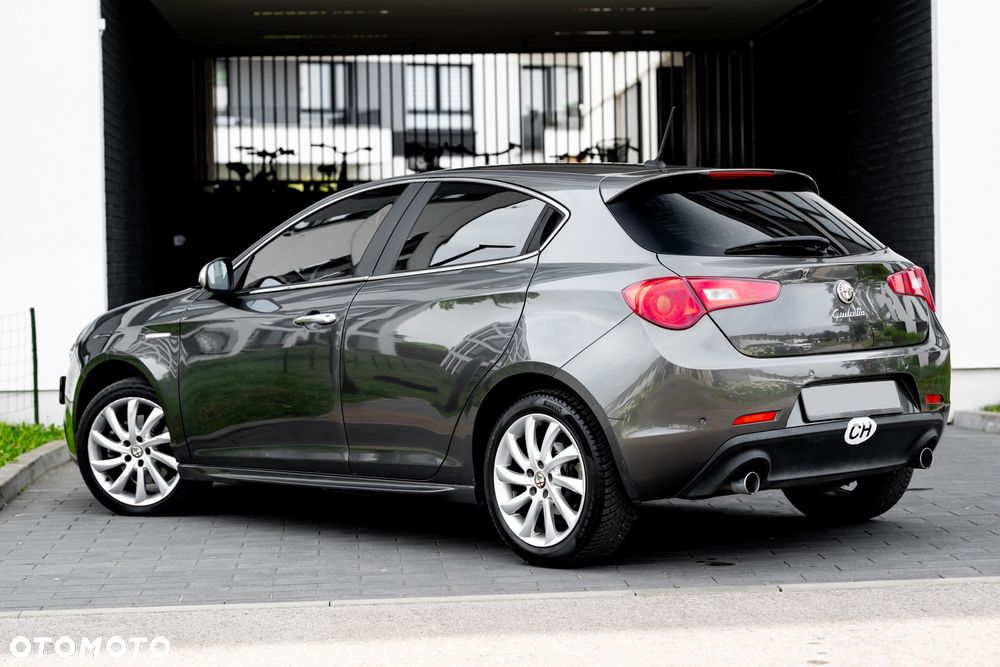 Alfa Romeo Giulietta 2.0 JTDM Distinctive - 13