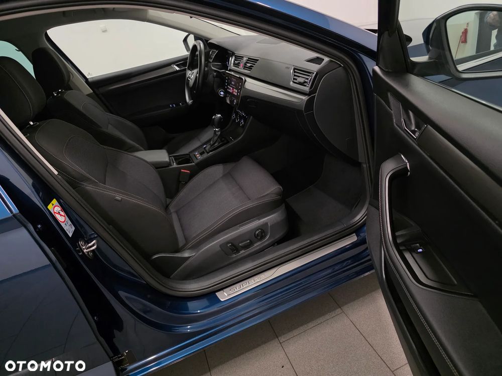 Skoda Superb 2.0 TDI SCR Style DSG - 30