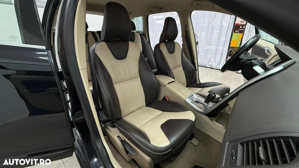 Volvo XC 60 D3 Aut. Summum - 20