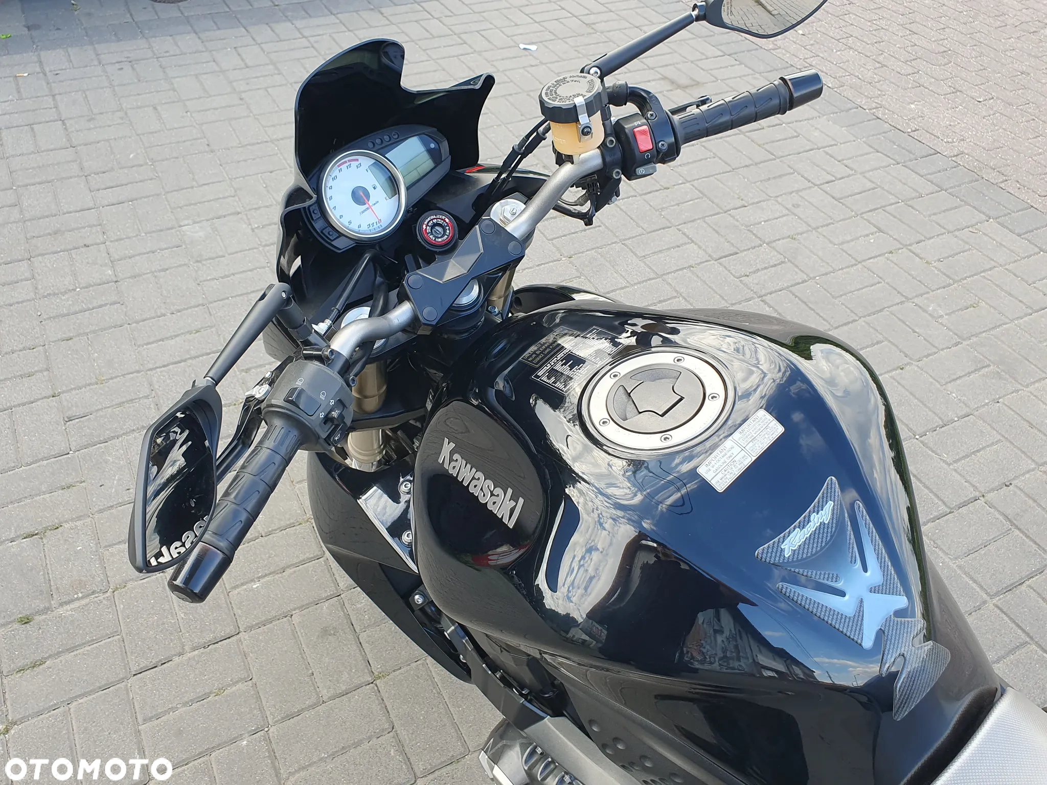 Kawasaki Z - 8