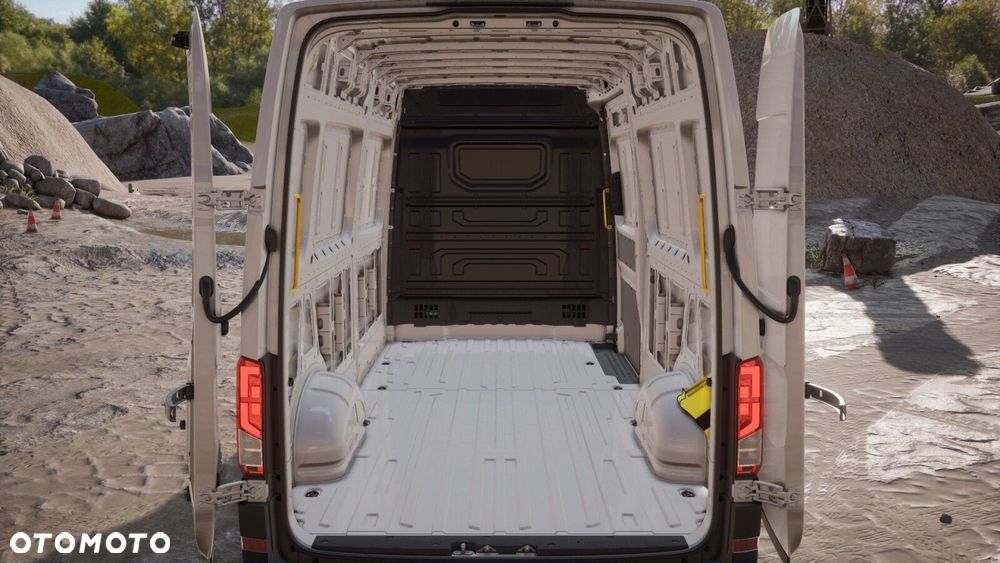 Volkswagen Crafter - 13