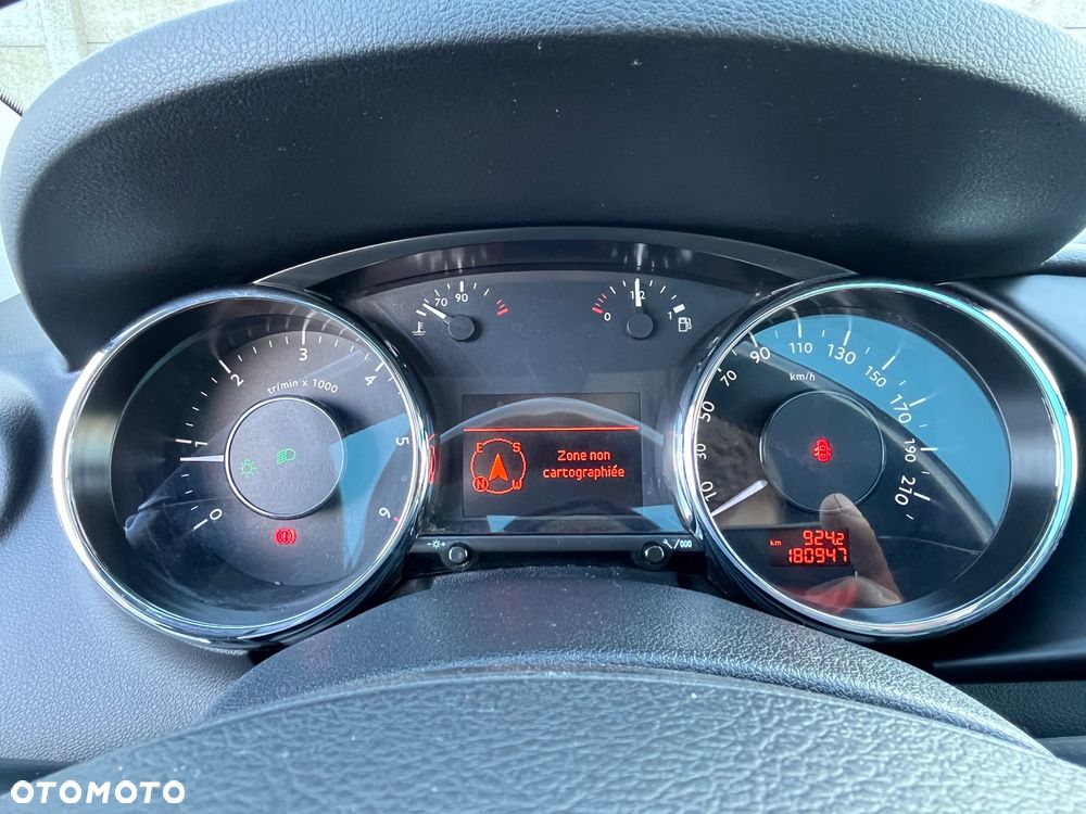 Peugeot 3008 HDi 115 Allure - 23