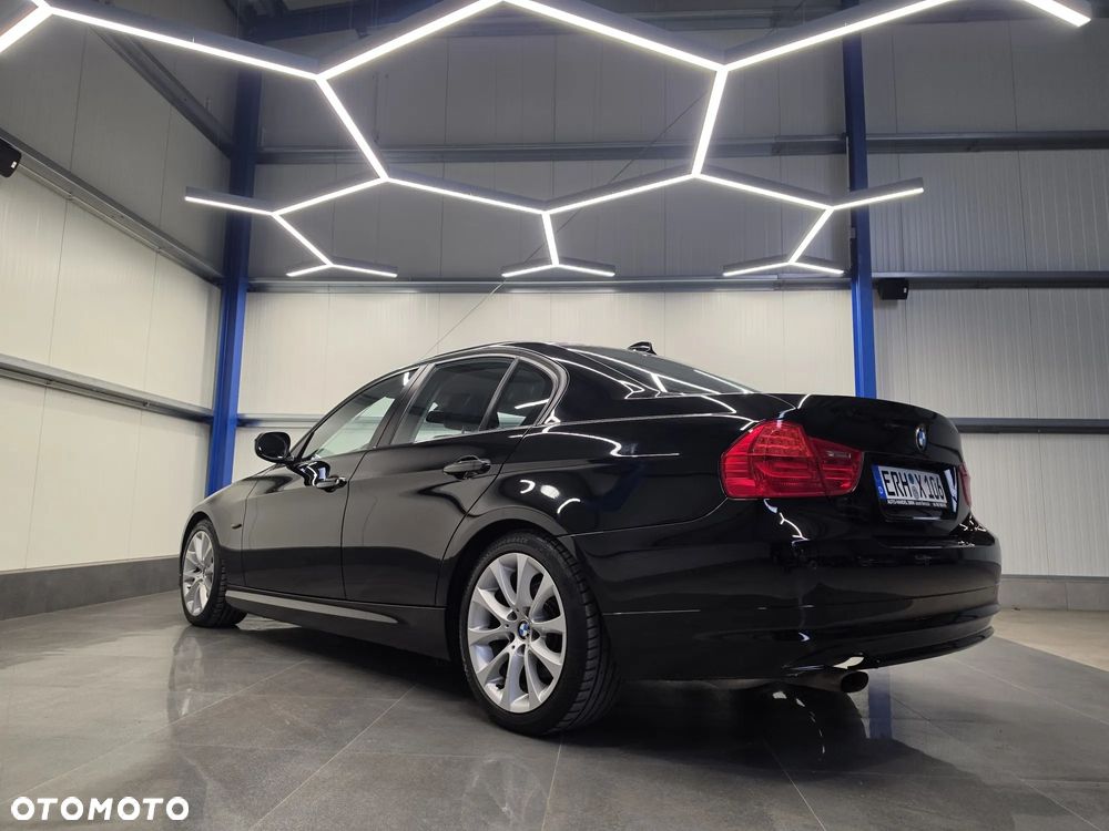 BMW Seria 3 318i Edition Exclusive - 13