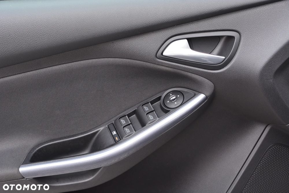 Ford Focus 1.6 EcoBoost Titanium - 33