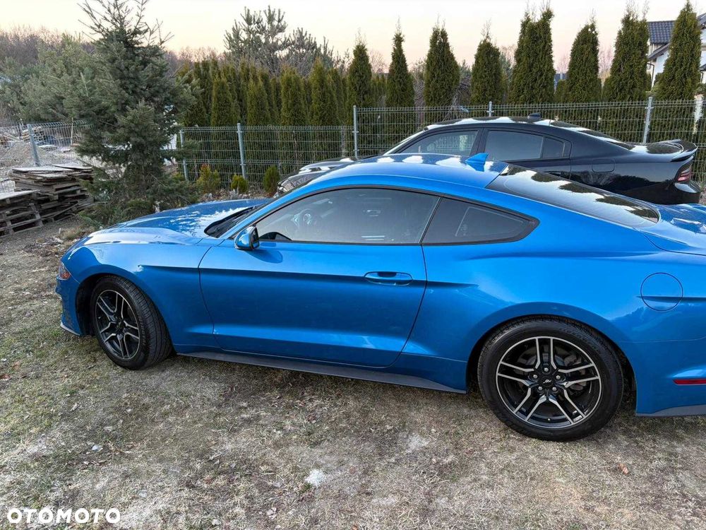 Ford Mustang - 5