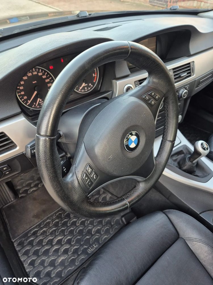 BMW Seria 3 320d DPF Touring Edition Fleet Exclusive - 7