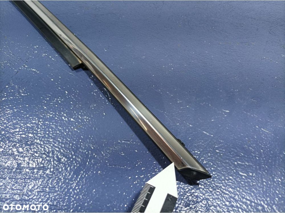 MAZDA 6 III GJ LIFT LISTWA ZGARNIAJĄCA SZYBY DRZWI PRZÓD LEWY - 6