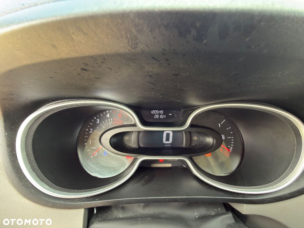 Renault Trafic - 12