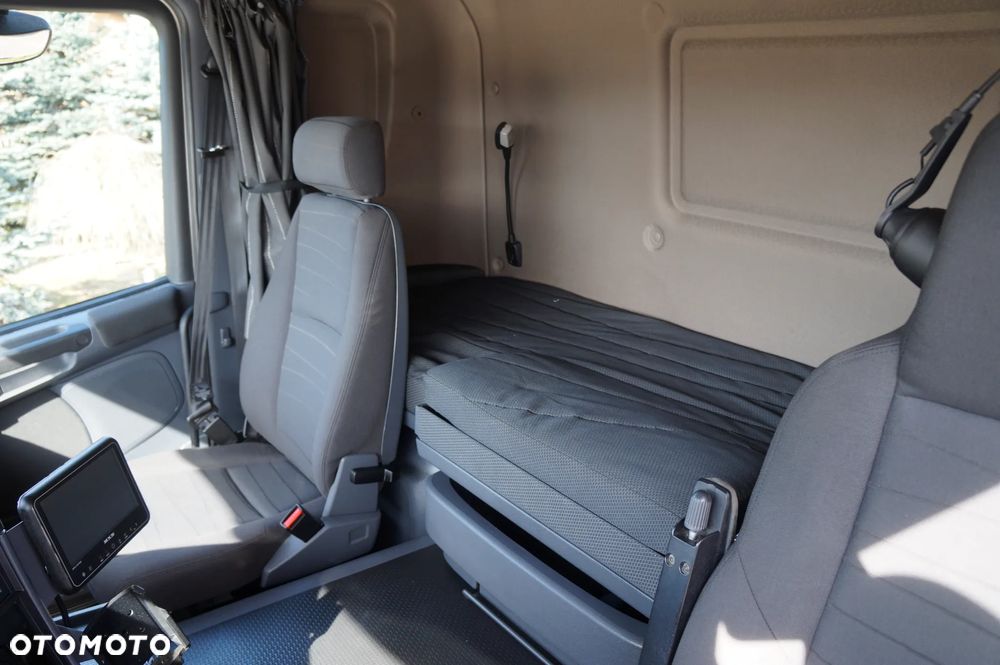 Scania G 450 6x2 CHŁODNIA KONTENER 8.45 m 21 PALET OŚ SKRĘTNA WINDA - 17