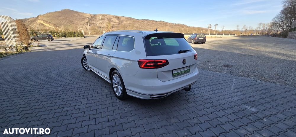 Volkswagen Passat 2.0 TDI DSG 4Motion Highline - 3