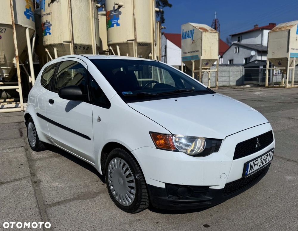 Mitsubishi Colt - 2
