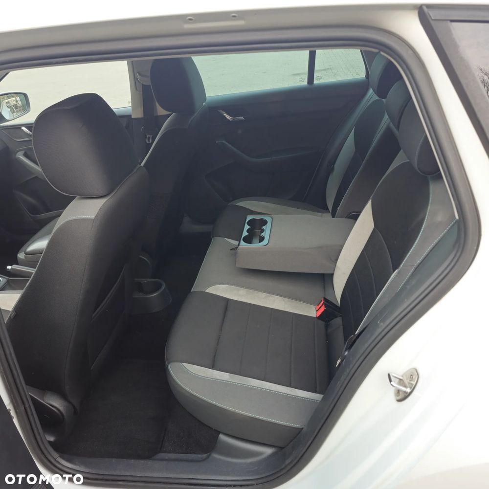 Skoda RAPID 1.2 TSI Joy - 12
