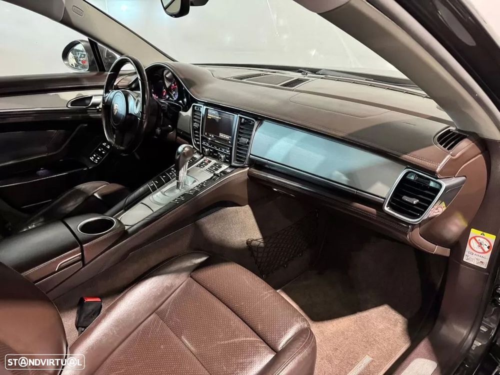 Porsche Panamera - 47