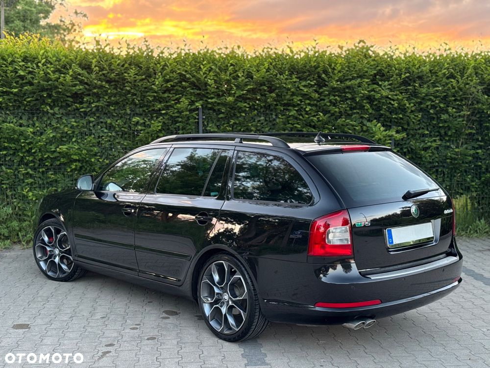 Skoda Octavia 2.0 TDI CR DPF DSG RS - 13