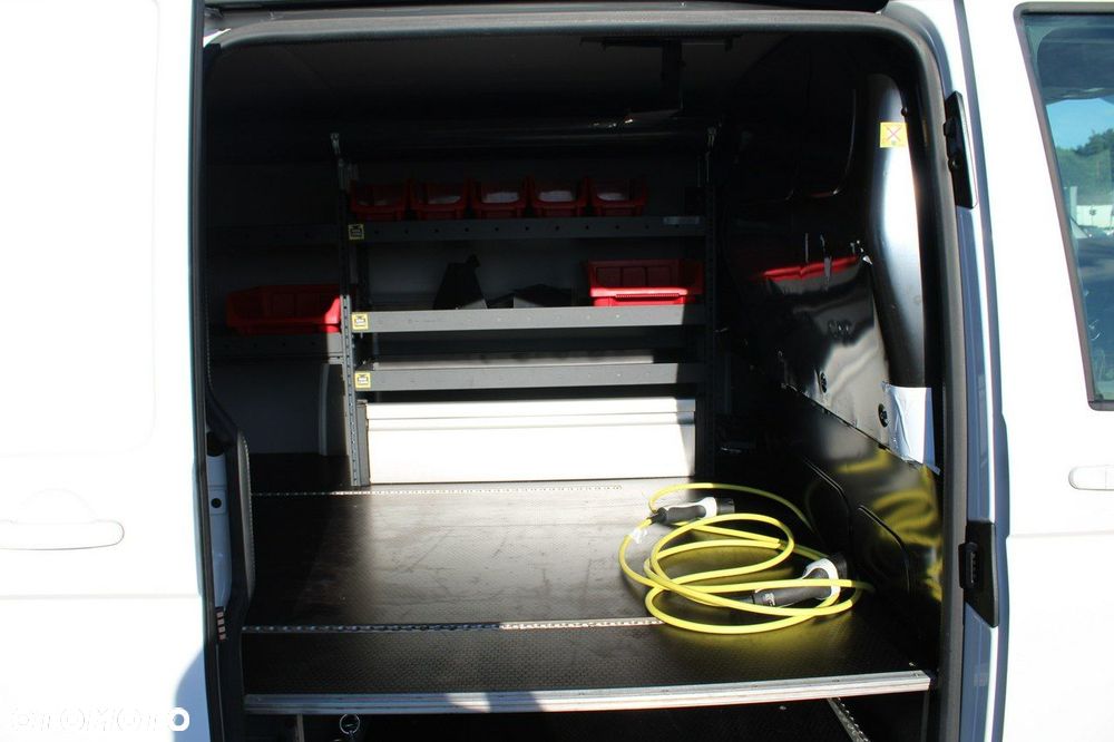 Volkswagen Transporter - 17