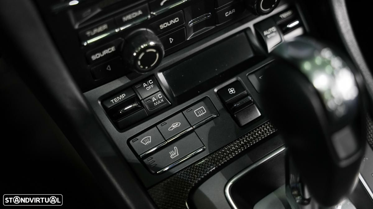 Porsche 911 (991) Turbo S PDK - 35
