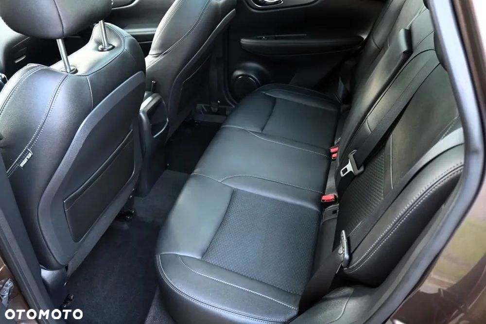 Nissan Qashqai 1.2 DIG-T Xtronic TEKNA+ - 27