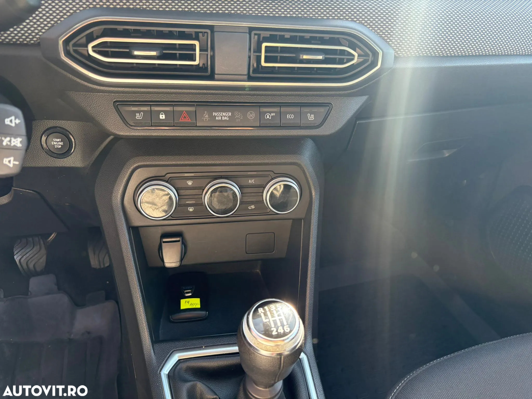 Dacia Logan TCe 90 MT6 Comfort - 8