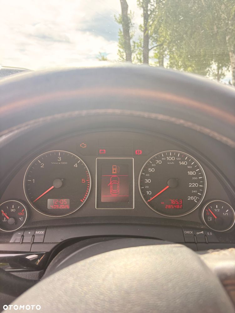 Audi A4 Avant 2.0 TDI - 8