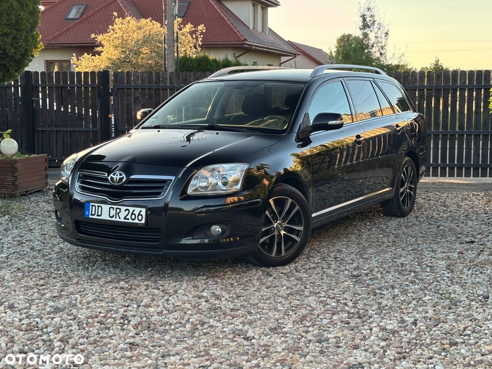 Toyota Avensis 1.8 VVT-i Sol - 2
