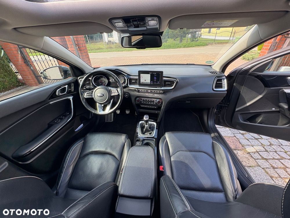 Kia Ceed - 5