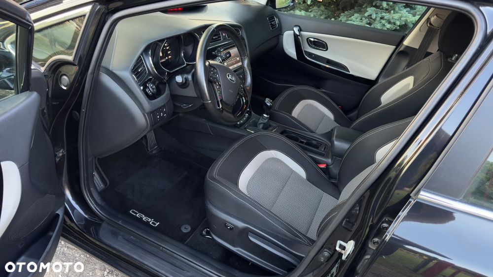 Kia Ceed - 5