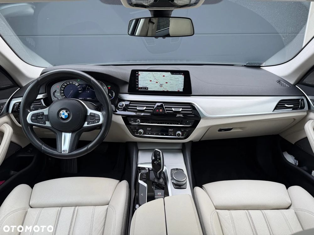 BMW Seria 5 520d Sport Line - 26