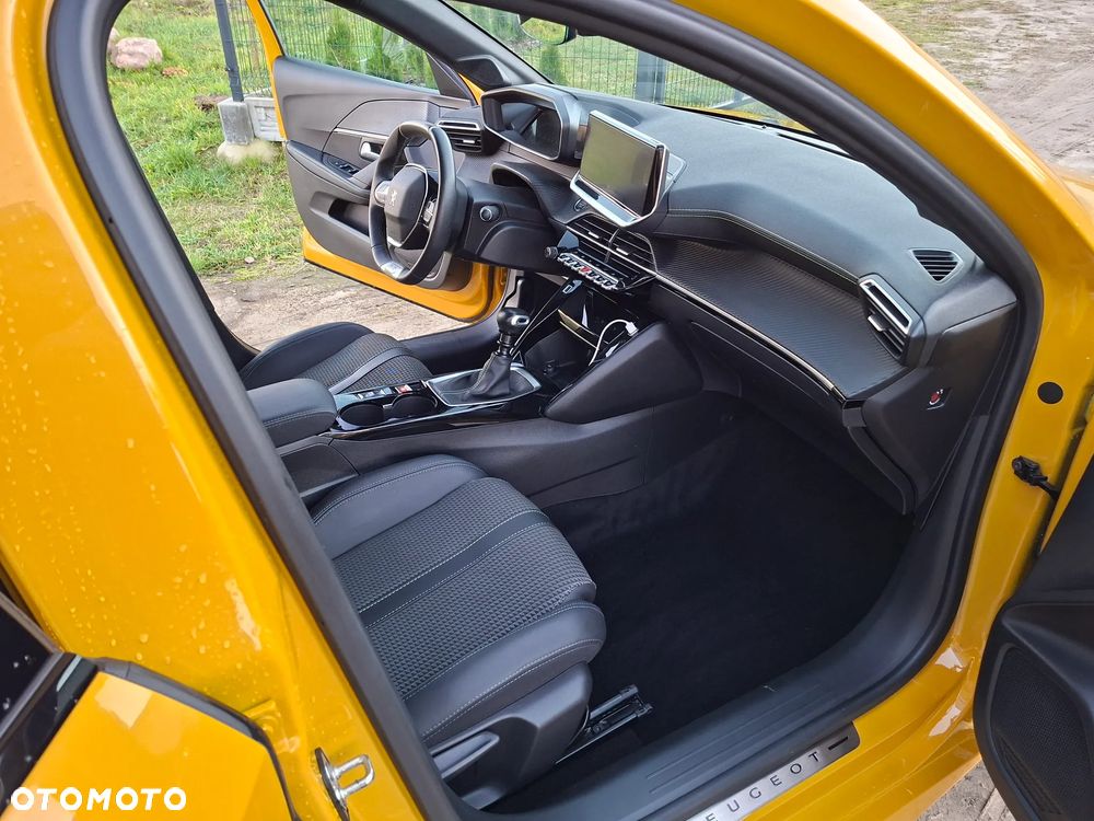 Peugeot 208 PureTech 100 GT - 8