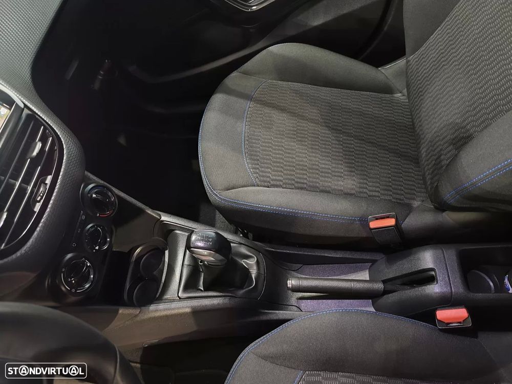 Peugeot 208 1.2 PureTech Signature - 18