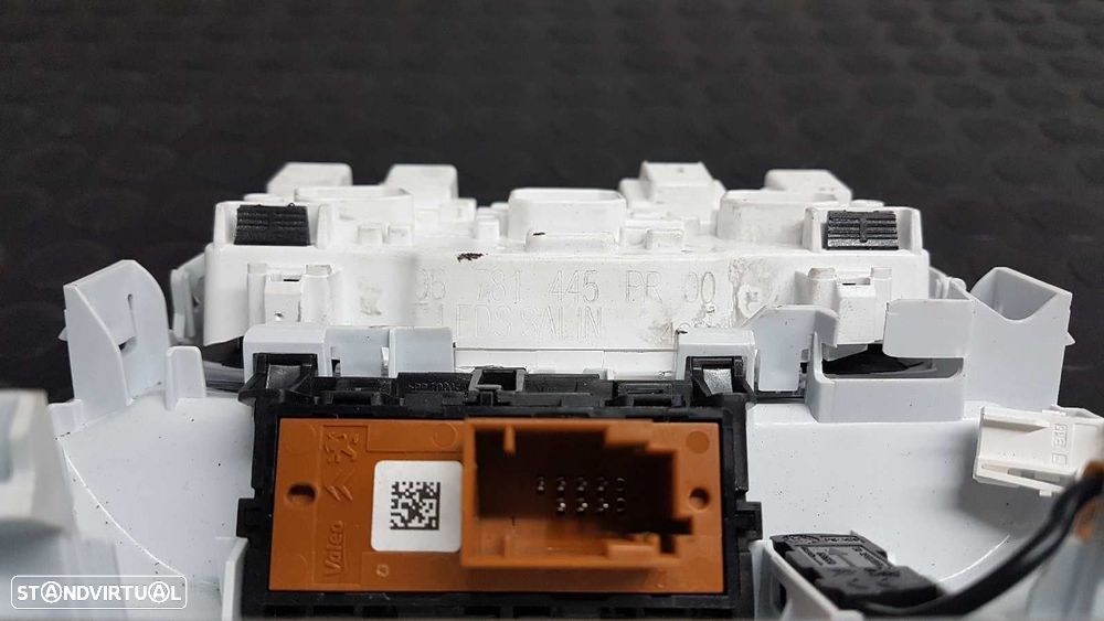 LUZ INTERIOR PEUGEOT 208 ACTIVE - 6