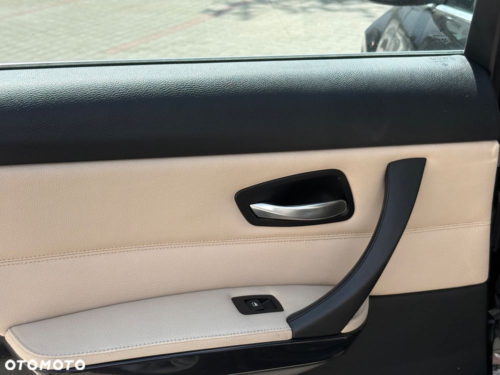 BMW Seria 3 318i Edition Exclusive - 22