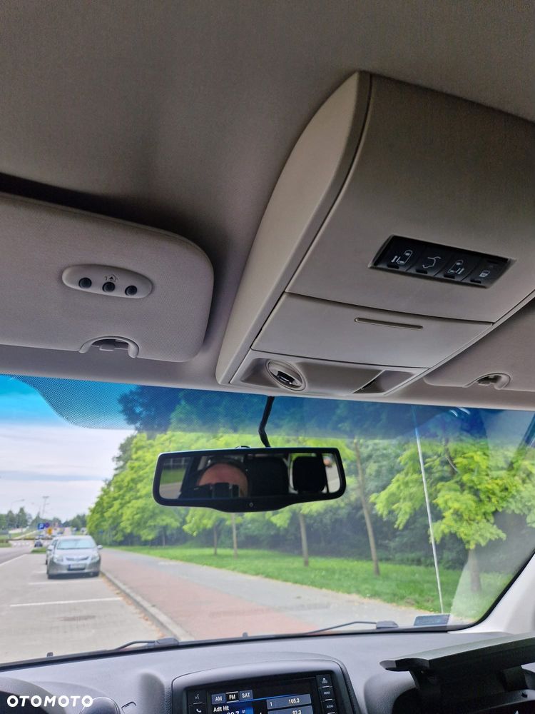 Chrysler Town & Country 3.6 Touring - 17